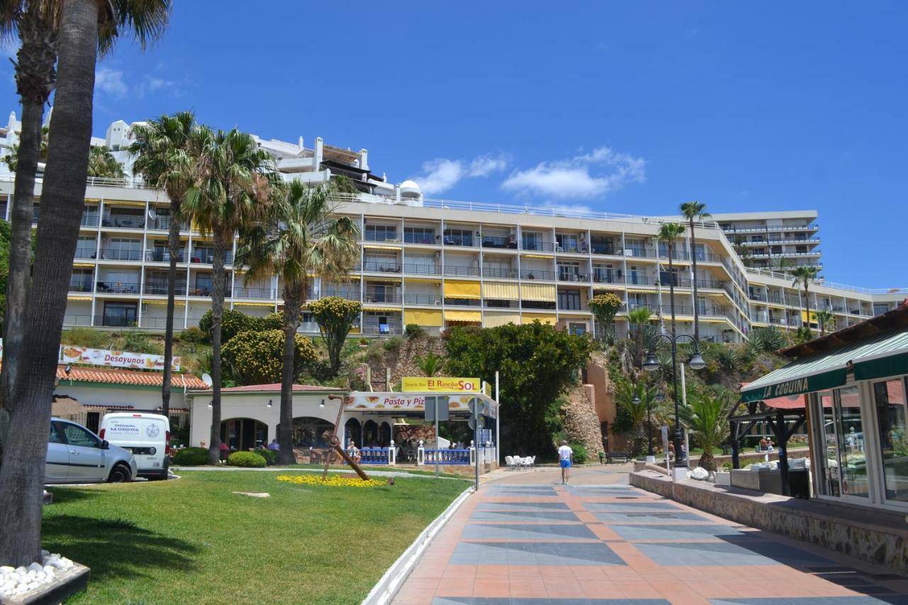 Sea Front Studio With Spacious Balcony Santa Clara Торремолінос Екстер'єр фото